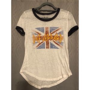 Def Leopard sheer band tee